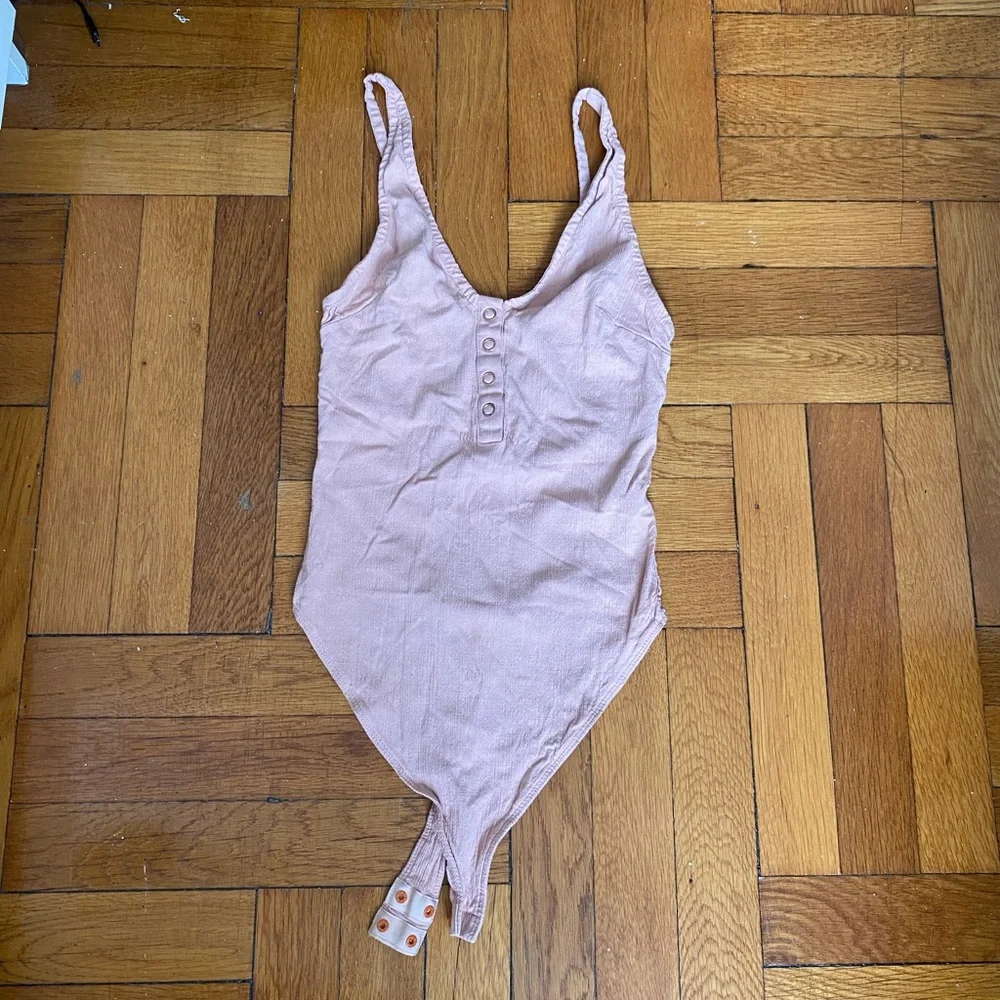 FREE PEOPLE Intimately Larissa Bodysuit Womens - Blush - Thong back Small - Picture 3 of 9
